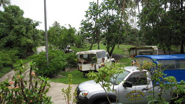 Inland safari on Taha'a